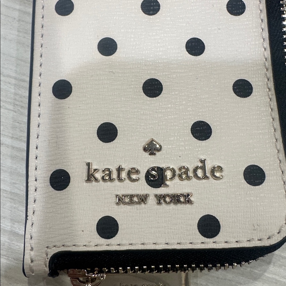 Kate Spade Zip Wallet with Black Ears and Red Bow.Disney Collection - Picture 2 of 5